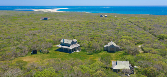 Tuckernuck- 94/21 Tuckernuck Image