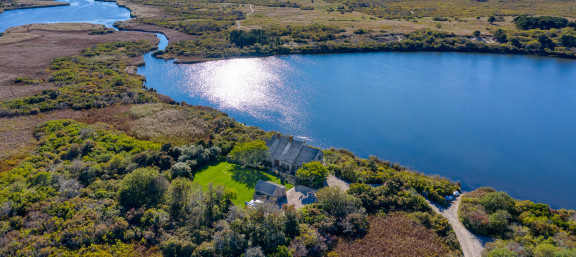 West of Town- 76 Millbrook Road Image