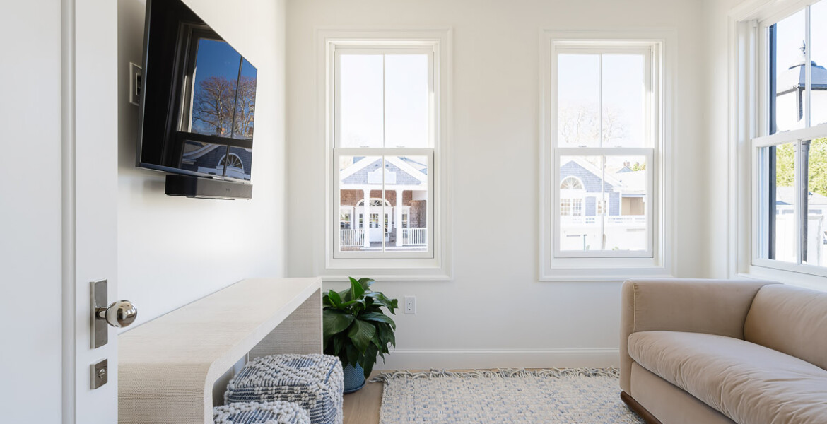 10 White Elephant Way