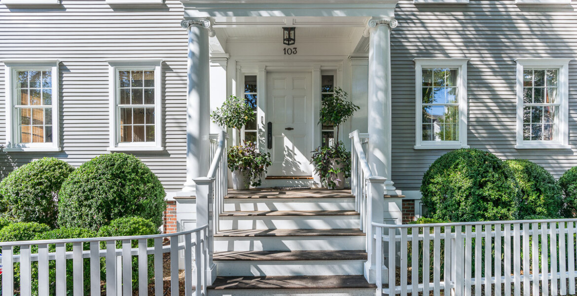 39 103-Main_Exterior_04