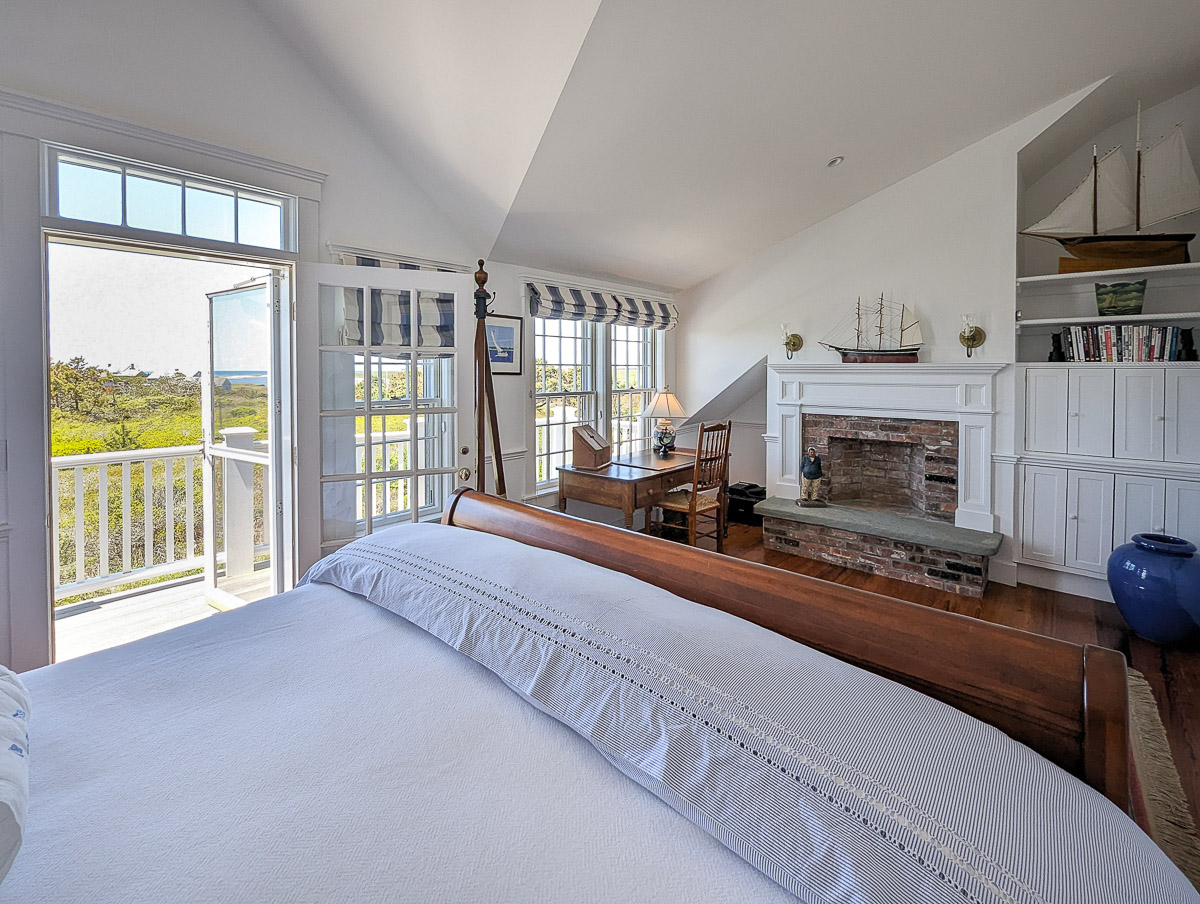 24 2 Tautemo-161929904