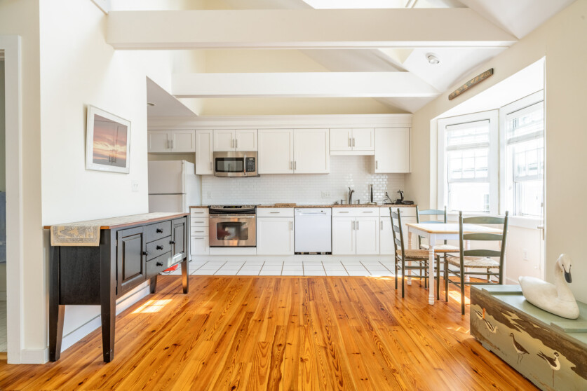 1 1E-Freedom_Kitchen-Dining