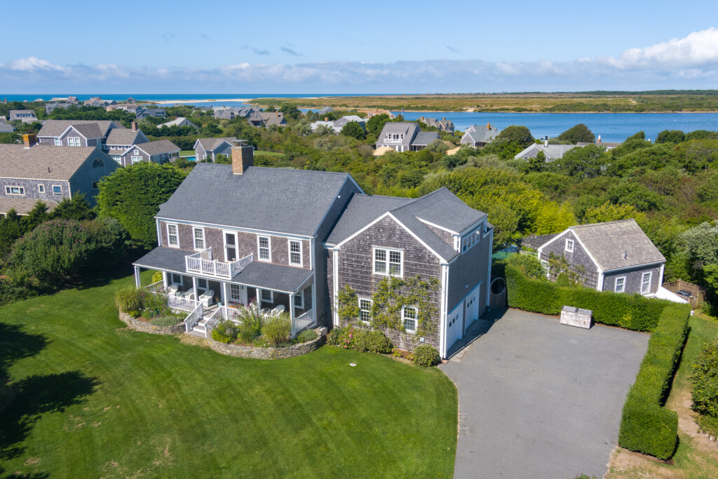 233 Hummock Pond Road