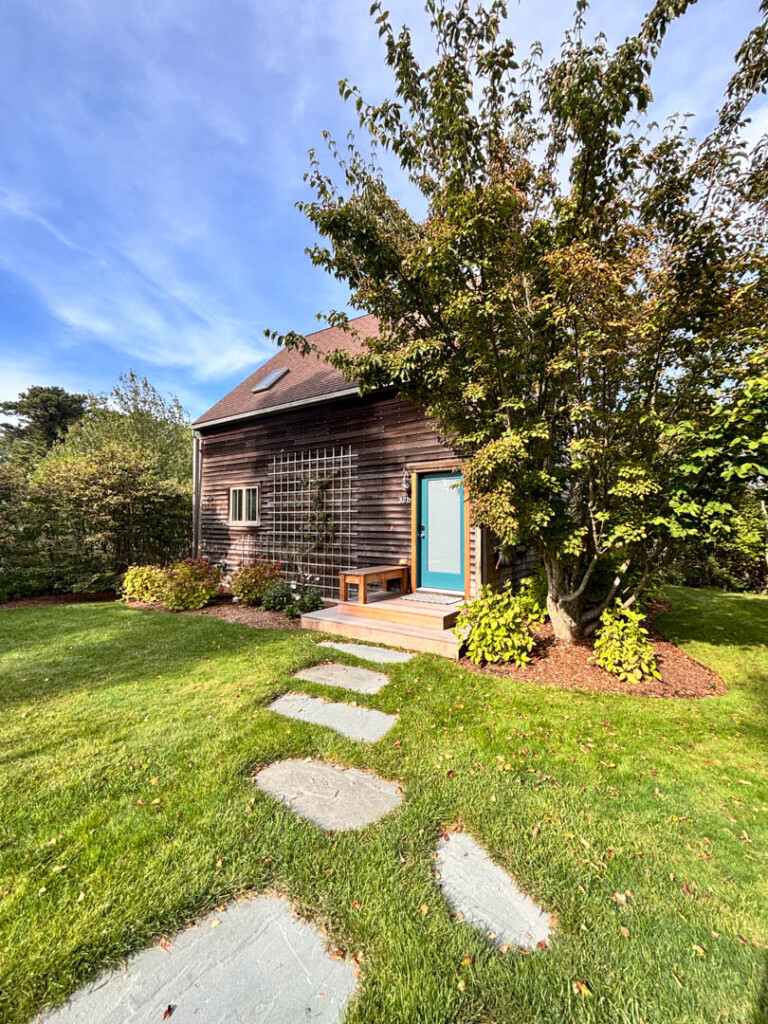 32 Polpis Rd Guest House