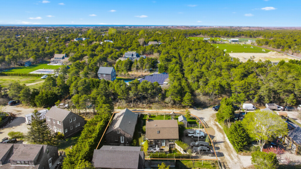 18 Pine Tree Road