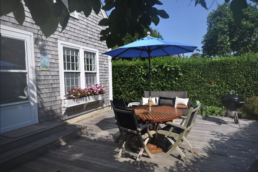 5 Powderhouse Lane (Right) Nantucket