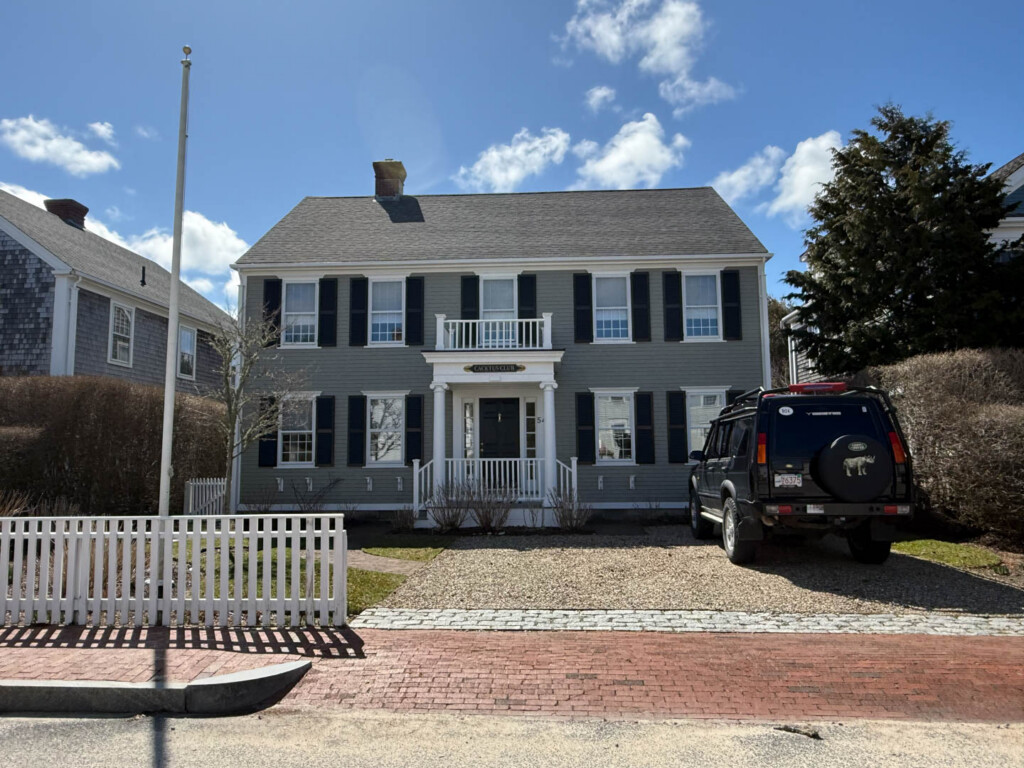 54 Goldfinch Dr Nantucket